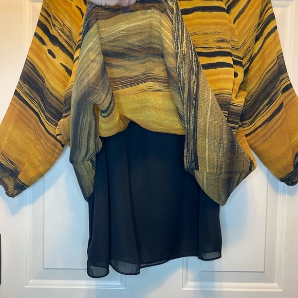 Anne Klein Silk Black Gold Abstract Stripe Pullover Blouse w/3/4 Elastic Sleeves - Picture 3 of 13